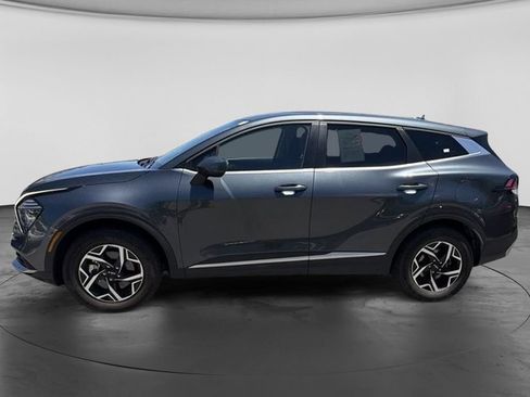 Used 2024 Kia Sportage LX AWD/4WD image 6