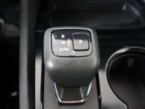 Used 2023 Nissan Rogue SV image 40