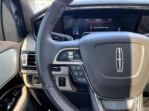 Used 2022 Lincoln Navigator Reserve AWD/4WD image 20
