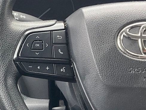 Used 2022 Toyota Sienna LE FWD image 12