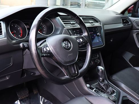 Used 2018 Volkswagen Tiguan SEL w/ 3rd Row Seat Package AWD/4WD image 41