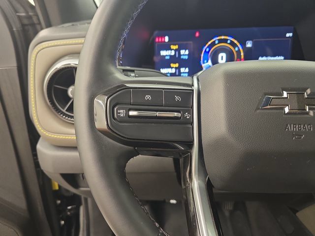 Used 2024 Chevrolet Colorado ZR2 w/ ZR2 Convenience Package III AWD/4WD image 35