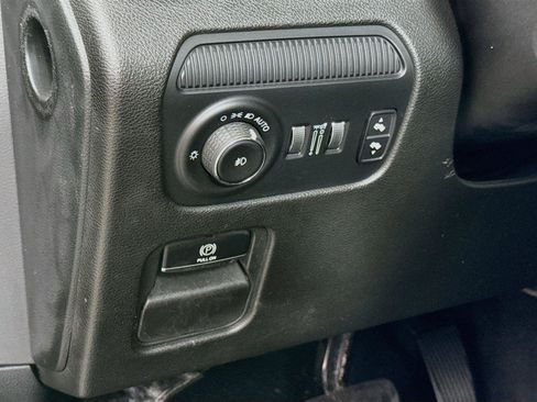 Used 2022 Jeep Wagoneer Series I w/ Convenience Group I RWD image 10