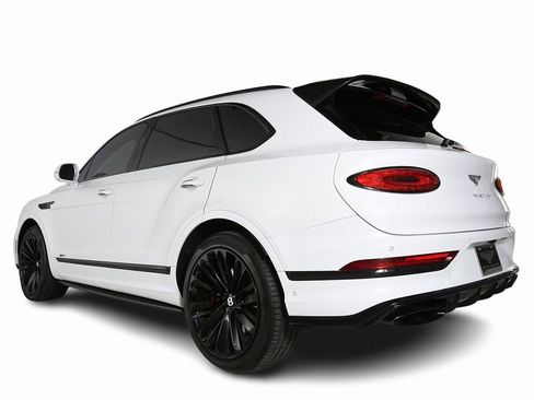 Certified 2023 Bentley Bentayga Speed image 3