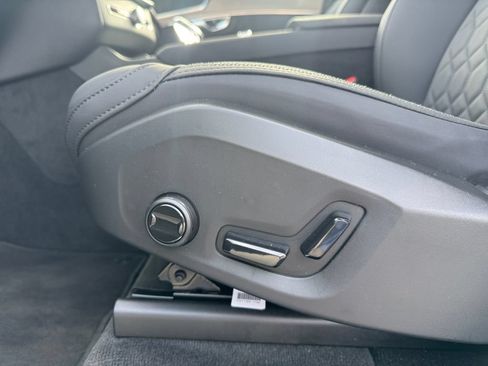 Certified 2025 Volvo XC90 B5 Core AWD/4WD image 12