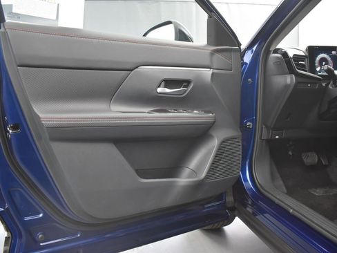 New 2026 Nissan Kicks SR w/ Cold Weather Package image 28