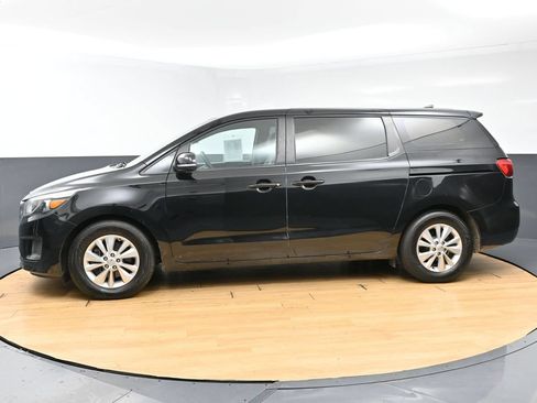 Used 2018 Kia Sedona L FWD image 6