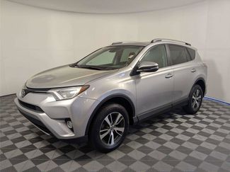 Used 2017 Toyota RAV4 XLE video 2