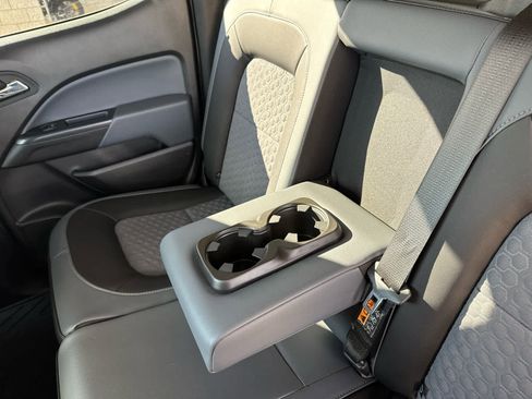 Used 2022 Chevrolet Colorado Z71 image 33