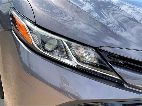 Used 2019 Toyota Camry LE FWD image 24