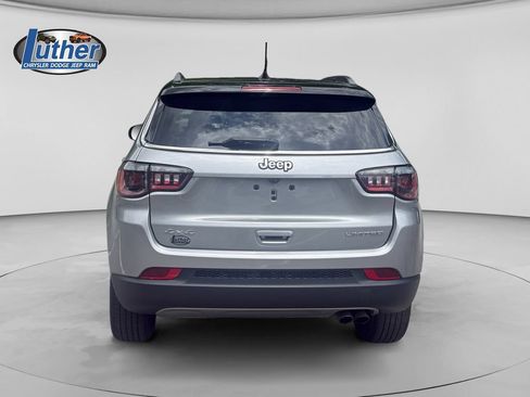 Used 2022 Jeep Compass Limited AWD/4WD image 4