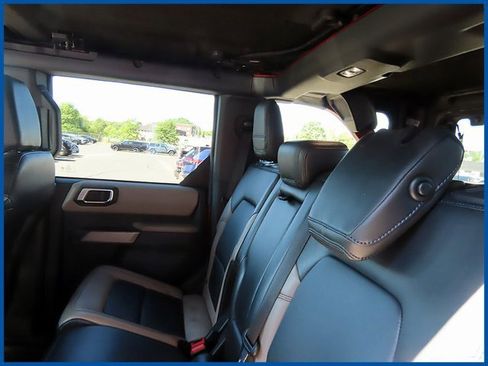 Used 2023 Ford Bronco Wildtrak image 10