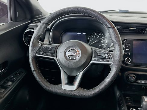 Used 2023 Nissan Kicks SR image 17