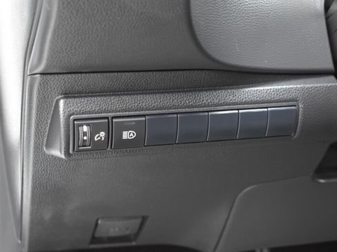 Used 2021 Toyota Corolla SE FWD image 15