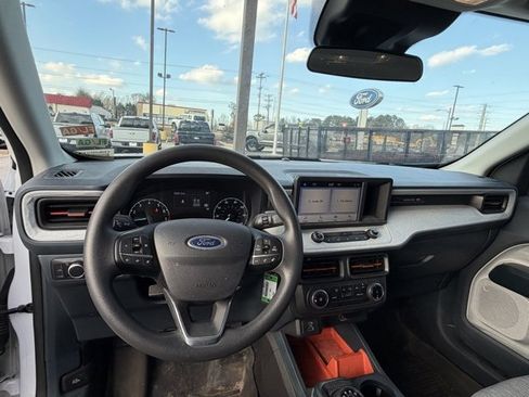 Used 2023 Ford Maverick XLT image 10