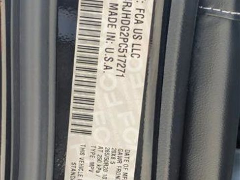 Used 2023 Jeep Grand Cherokee Overland AWD/4WD image 27