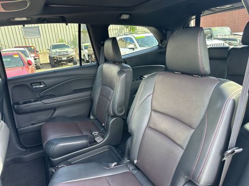 Used 2021 Honda Pilot Black Edition image 14