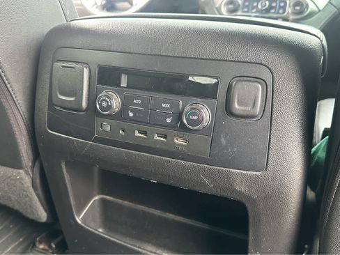 Used 2017 Chevrolet Tahoe Premier AWD/4WD image 24