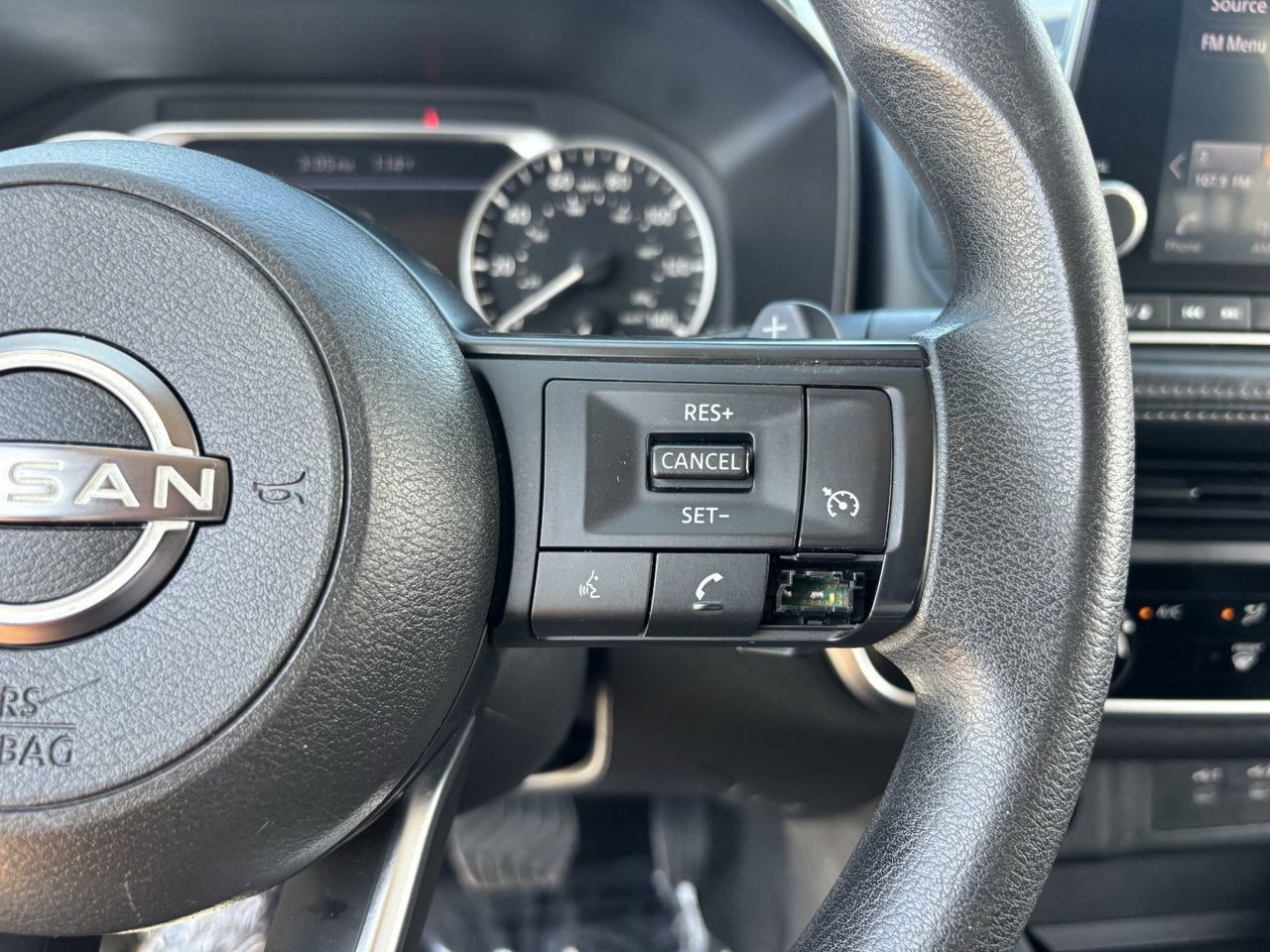 Used 2024 Nissan Rogue S FWD image 26