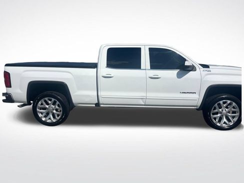 Used 2017 GMC Sierra 1500 SLE w/ SLE Fleet Preferred Package AWD/4WD image 8