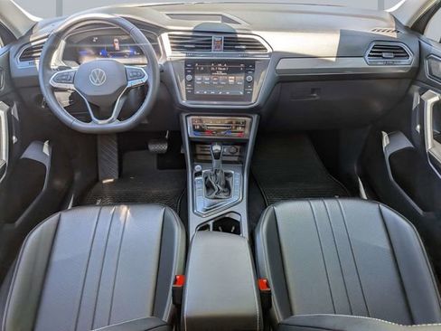 Certified 2023 Volkswagen Tiguan SE image 15