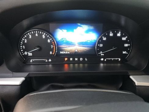 Used 2023 Ford Explorer XLT w/ Equipment Group 202A image 6