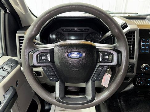 Used 2018 Ford F250 XL w/ Power Equipment Group image 18