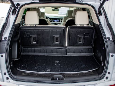 Used 2023 Buick Enclave Avenir w/ Avenir Technology Package image 26