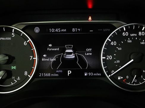 Used 2023 Nissan Rogue SV AWD/4WD image 16