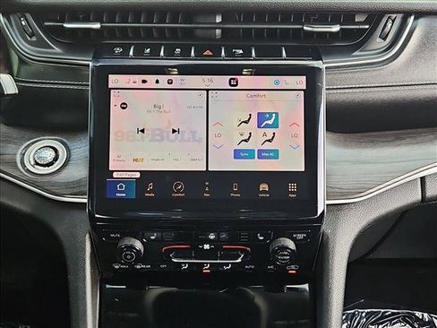 Used 2022 Jeep Grand Cherokee Limited AWD/4WD image 15