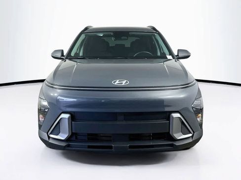 Used 2025 Hyundai Kona SEL FWD image 6