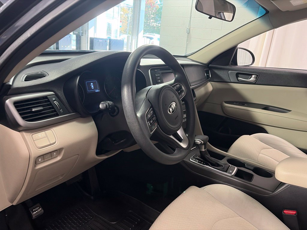 Used 2017 Kia Optima LX FWD image 18