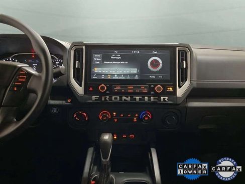 Used 2025 Nissan Frontier SV image 11