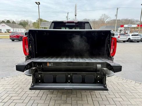 Used 2022 GMC Sierra 1500 SLT w/ SLT Premium Plus Package AWD/4WD image 12