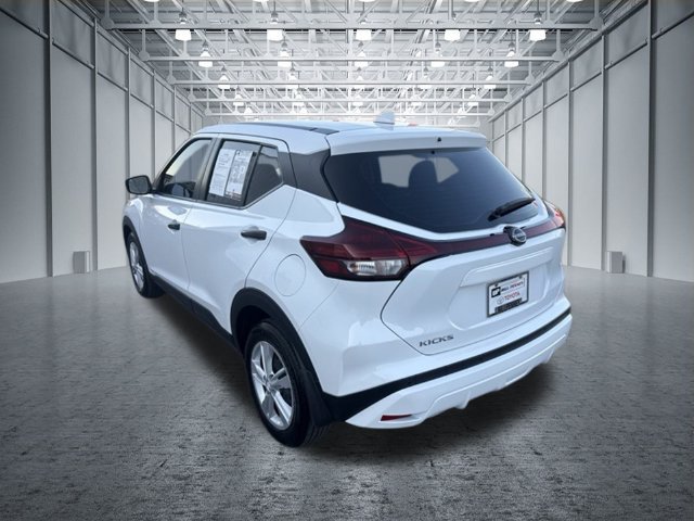 Used 2025 Nissan Kicks Play S FWD image 3