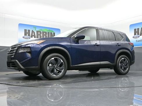 Used 2024 Nissan Rogue SV image 21