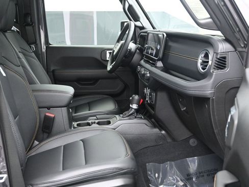New 2026 Jeep Wrangler Unlimited Sahara image 27