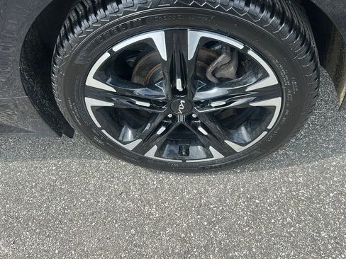 Used 2022 Kia K5 GT-Line FWD image 32
