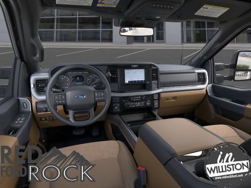 New 2026 Ford F450 XLT w/ XLT Value Package AWD/4WD image 9
