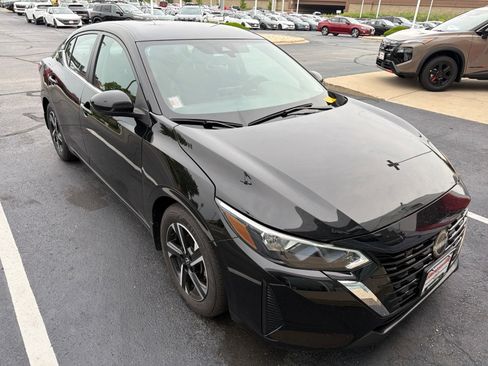 Used 2024 Nissan Sentra SV FWD image 7
