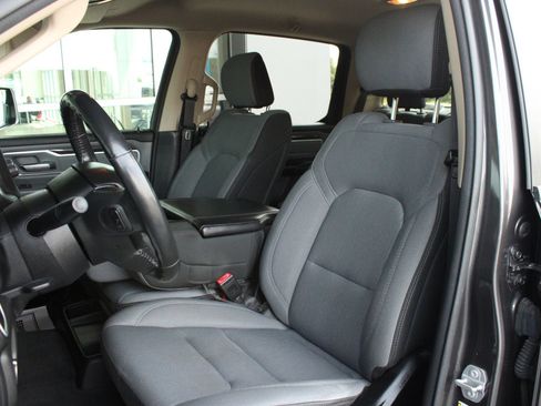 Used 2020 RAM 1500 Big Horn AWD/4WD image 14