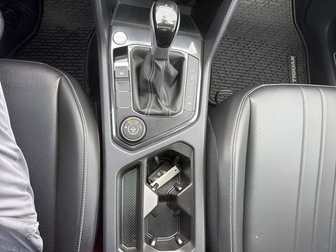 Used 2024 Volkswagen Tiguan SE R-Line AWD/4WD image 17