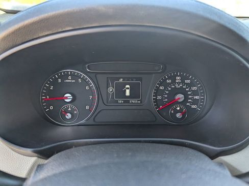 Used 2018 Kia Sorento LX image 28