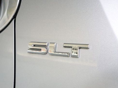 Used 2017 GMC Acadia SLT image 25