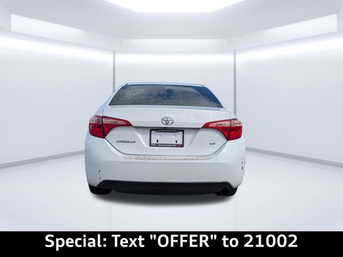 Used 2018 Toyota Corolla LE FWD image 5
