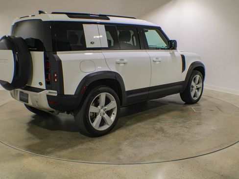 Used 2023 Land Rover Defender 110 SE AWD/4WD image 5