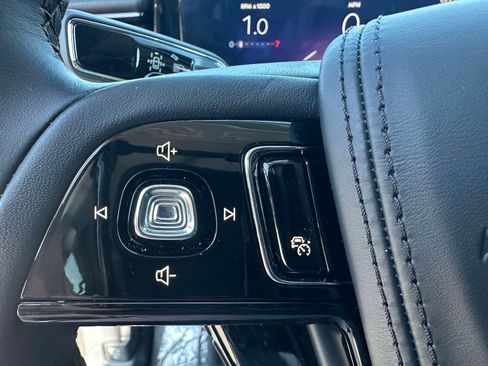 Used 2025 Lincoln Aviator Reserve w/ Equipment Group 201A image 20