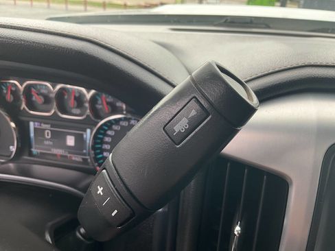 Used 2018 GMC Sierra 2500 SLT w/ Duramax Plus Package AWD/4WD image 34