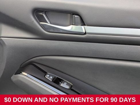 Used 2025 Nissan Altima 2.5 SR FWD image 33