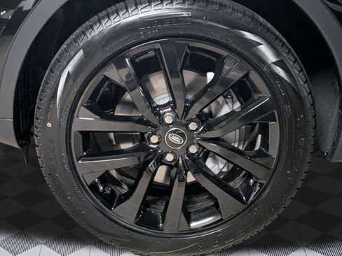 New 2026 Land Rover Discovery S AWD/4WD image 9